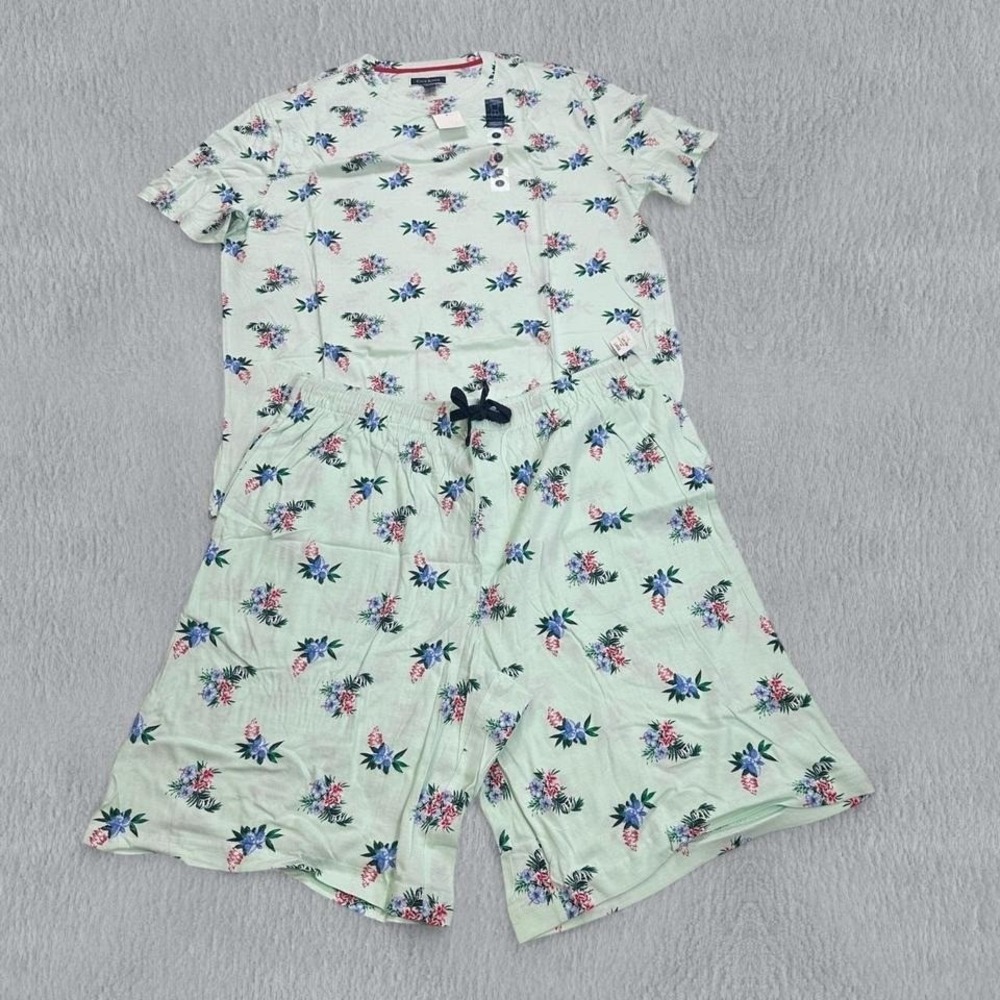 Target Pajama Set Club Room Men's Floral Graphic T-Shirt and Shorts Mint L Sleep